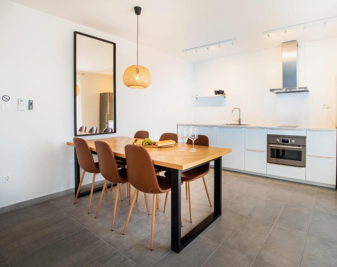 The Grande - Huge Terrace - Amazing Sea Views - Tastefully Furnished - Access To Rooftop Terrace And Gym - Hillside Apartments Rogoznica 罗戈兹尼察 外观 照片