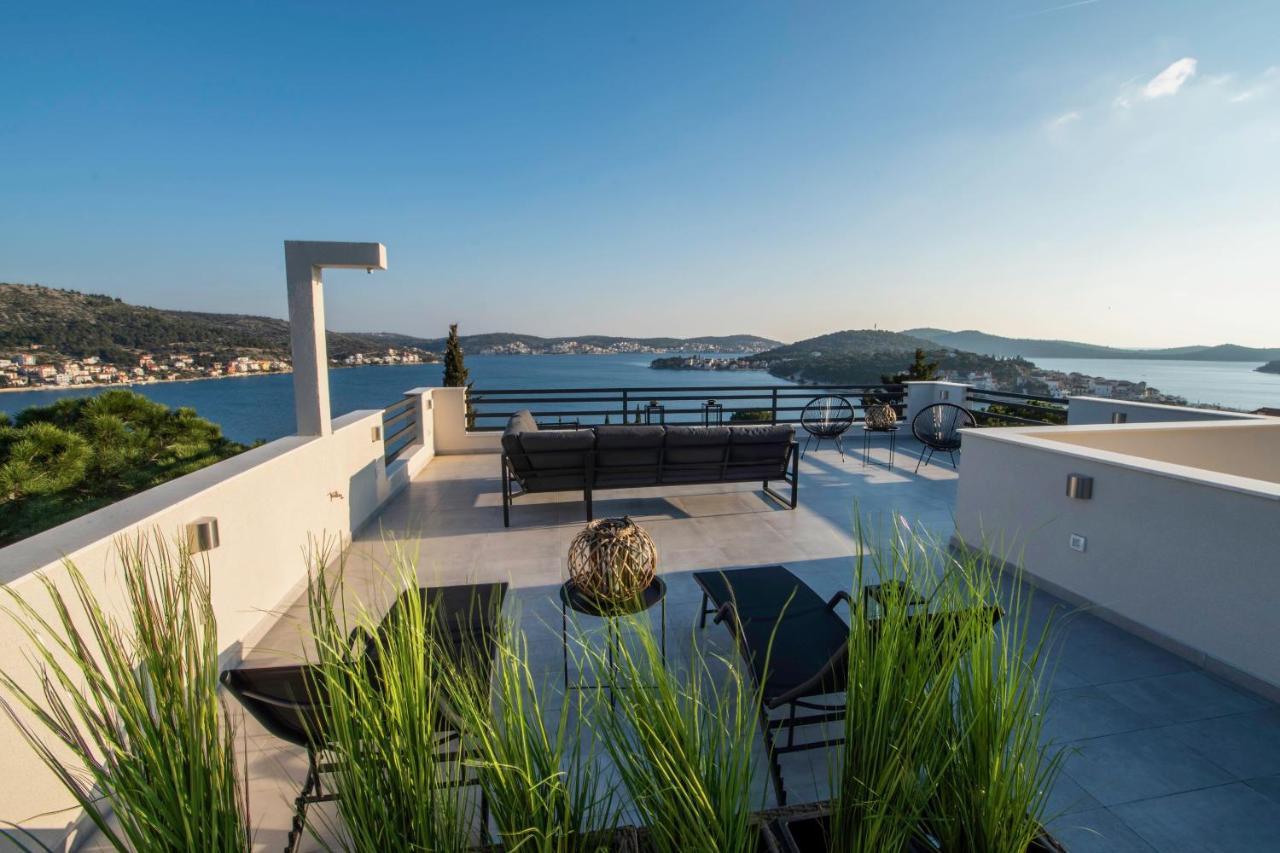 The Grande - Huge Terrace - Amazing Sea Views - Tastefully Furnished - Access To Rooftop Terrace And Gym - Hillside Apartments Rogoznica 罗戈兹尼察 外观 照片
