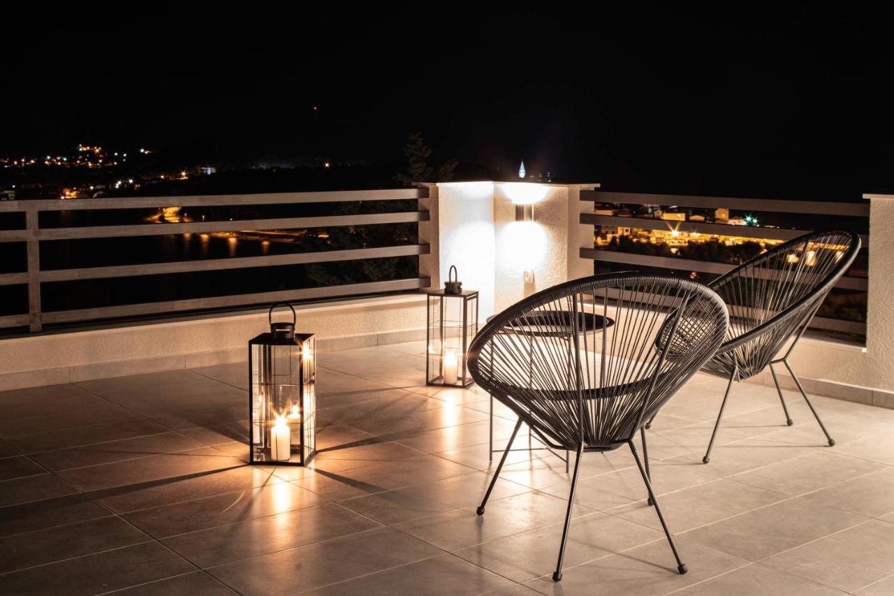 The Grande - Huge Terrace - Amazing Sea Views - Tastefully Furnished - Access To Rooftop Terrace And Gym - Hillside Apartments Rogoznica 罗戈兹尼察 外观 照片