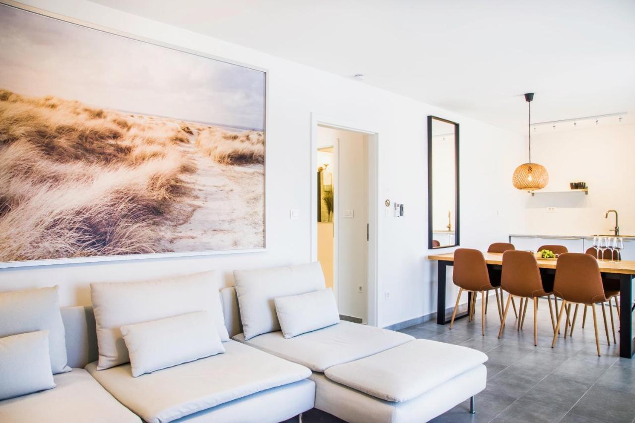 The Grande - Huge Terrace - Amazing Sea Views - Tastefully Furnished - Access To Rooftop Terrace And Gym - Hillside Apartments Rogoznica 罗戈兹尼察 外观 照片