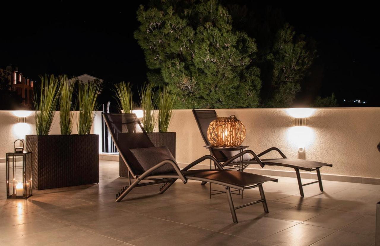 The Grande - Huge Terrace - Amazing Sea Views - Tastefully Furnished - Access To Rooftop Terrace And Gym - Hillside Apartments Rogoznica 罗戈兹尼察 外观 照片