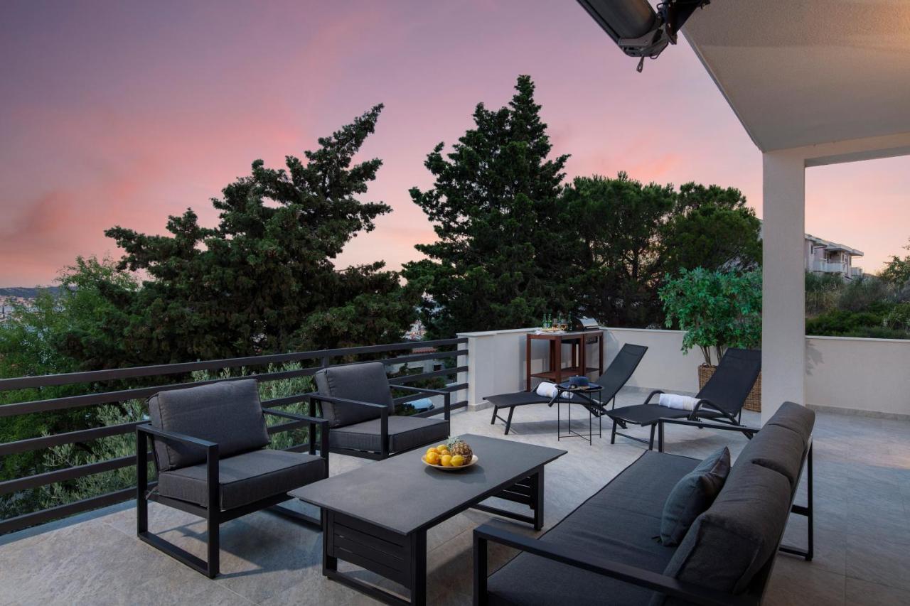 The Grande - Huge Terrace - Amazing Sea Views - Tastefully Furnished - Access To Rooftop Terrace And Gym - Hillside Apartments Rogoznica 罗戈兹尼察 外观 照片