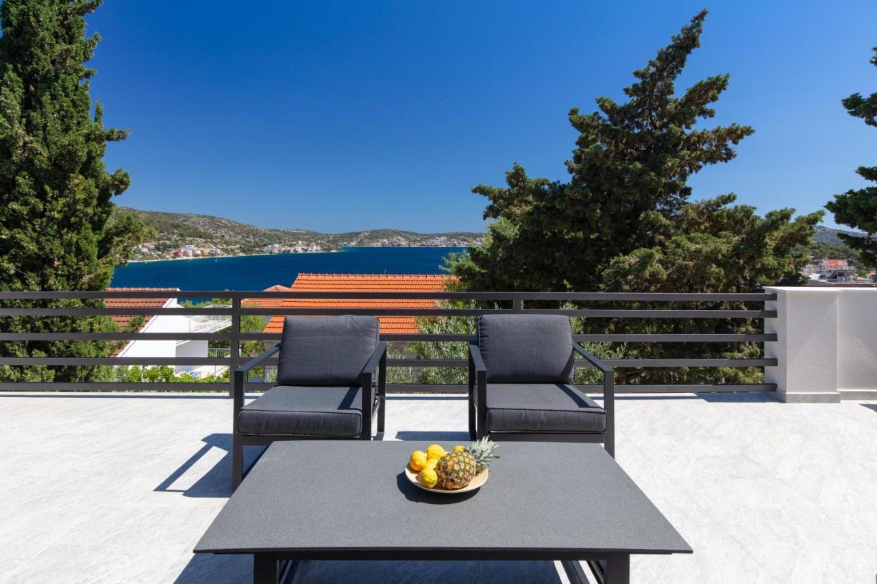 The Grande - Huge Terrace - Amazing Sea Views - Tastefully Furnished - Access To Rooftop Terrace And Gym - Hillside Apartments Rogoznica 罗戈兹尼察 外观 照片